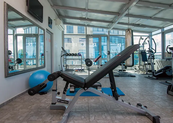 מלון Regata Palace 4*