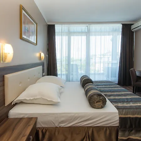 Regata Palace فندق 4*