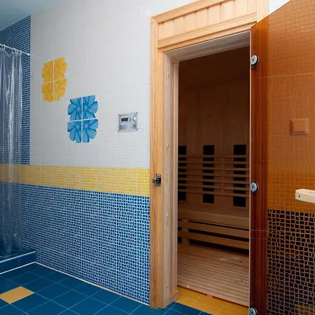 מלון Regata Palace 4*